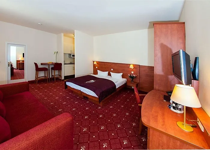 وشقق زارينهوف برينزالور بيرغ 3*