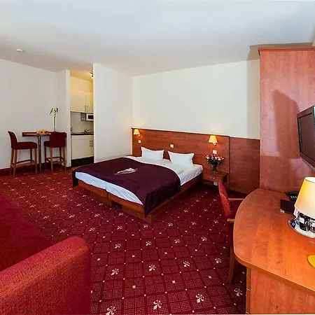 وشقق زارينهوف برينزالور بيرغ 3*