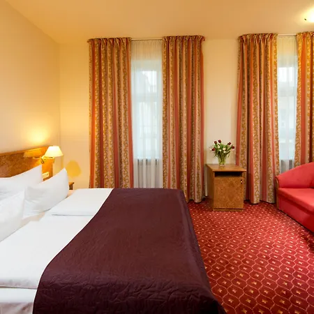 فندق وشقق زارينهوف برينزالور بيرغ 3*
