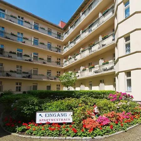 Отель & Zarenhof Prenzlauer Berg 3*