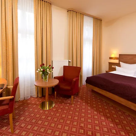 فندق وشقق زارينهوف برينزالور بيرغ 3*