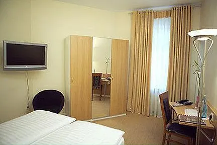 & Zarenhof Prenzlauer Berg Hotel 3*